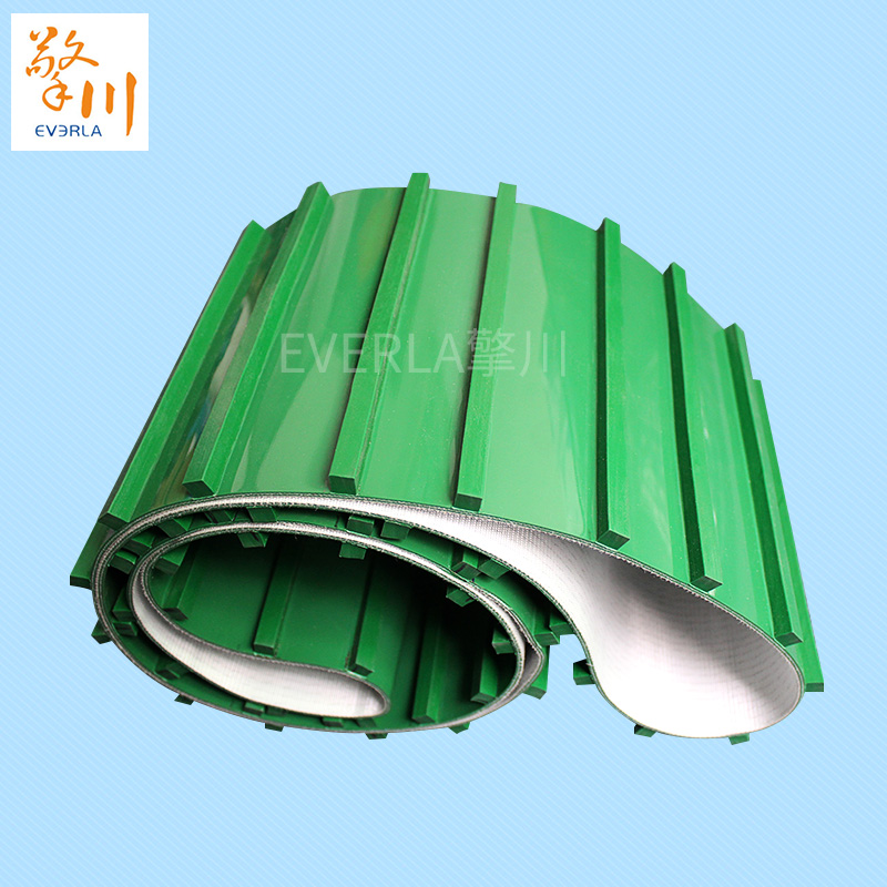 綠色PVC<a href='http://moonflower.top/shusongdai/' target='_blank'><u>輸送帶</u></a>表面加長擋塊條的主圖